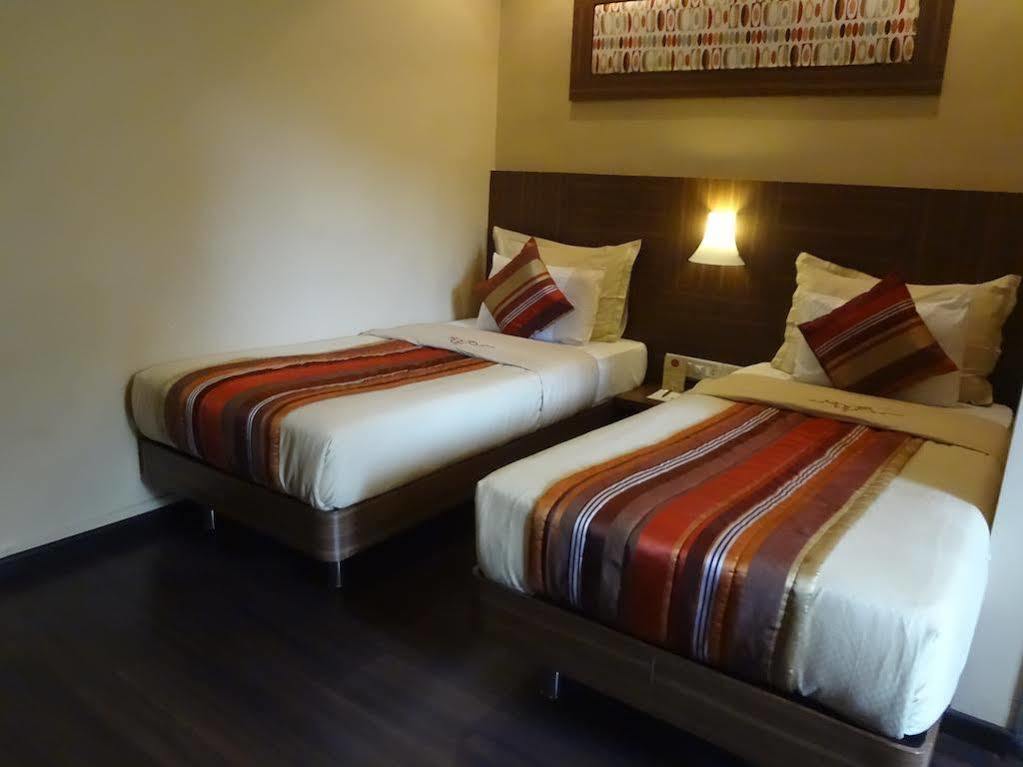 Hotel Landmark Fort Bombaj Zewnętrze zdjęcie